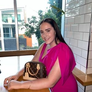 Meet your Posher, Neeve